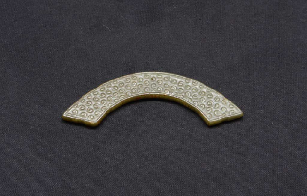 图片[1]-Sapphire silkworm pattern decoration-China Archive